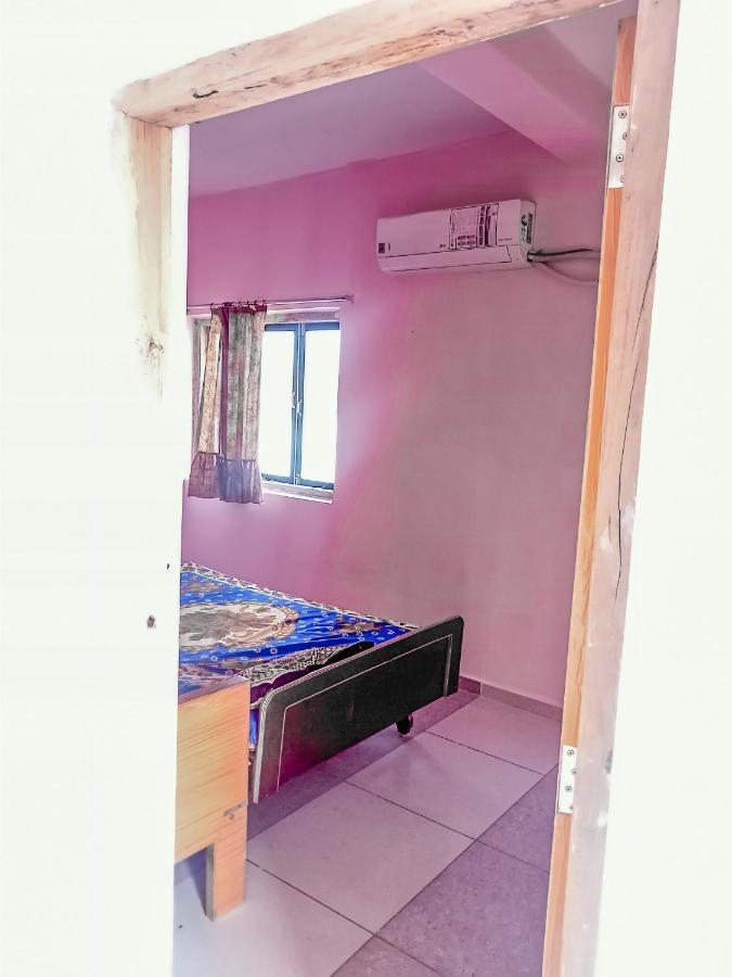 Krishna Homestay Garudeshwar 外观 照片